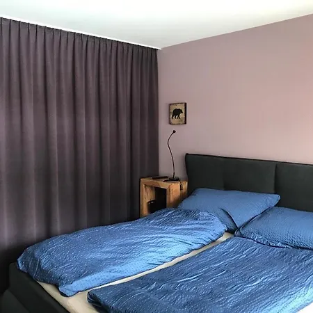 Apartment Derby 25 *